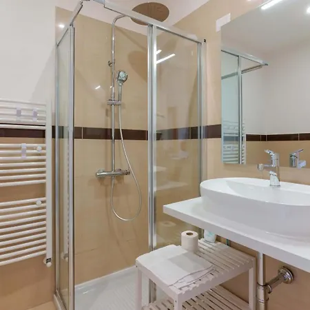 5 Stelle 4* Cagliari